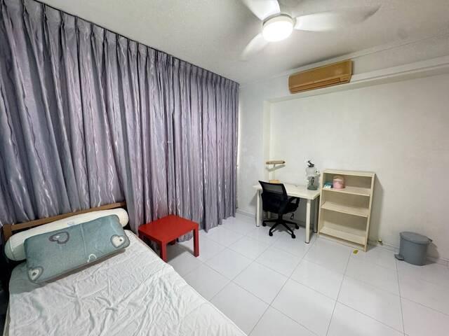Common Room for one Lady_Available immediately