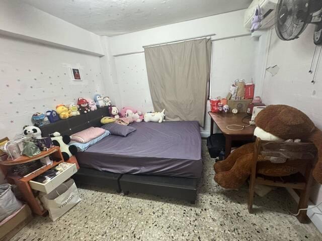 Common room for share 1 female