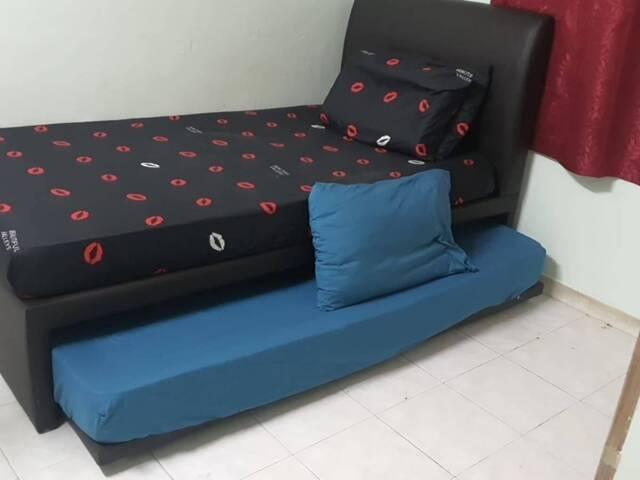 Common Room @ Jalan Bahagia BLK 35! NO AGENT FEE!