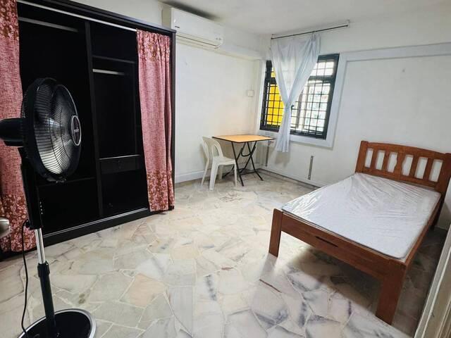 Common Room @ Kim Keat Ave 195! NO Owner!