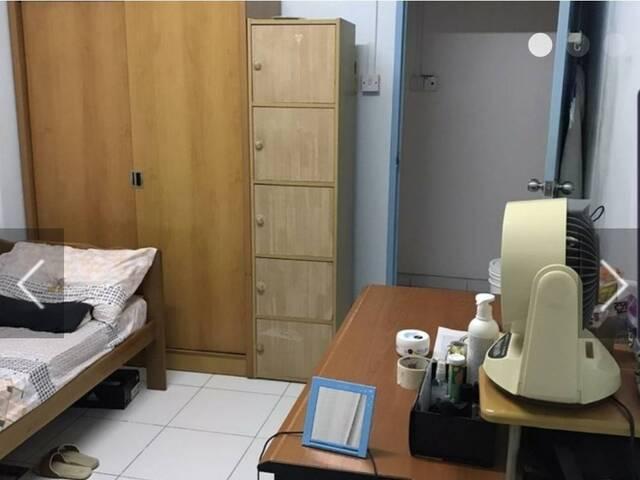 Common room, light cooking, near MRT, near Lot 1 Shopping Mall, new Aircon, new Mattress and more.