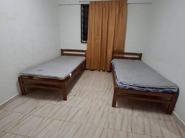 Common Room @ Lorong 3 Toa Payoh BLK 96! NO AGENT FEE!