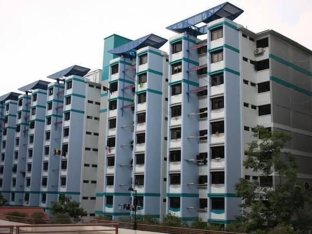Common Room @ Marsiling Drive BLK 1! SINGLE LADY OWNER!