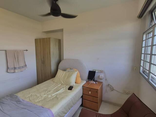 Common roomal without aircon