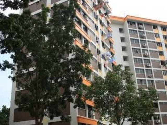 Common rooms for rent at Blk 323 Yishun Central. Near to Yishun MRT