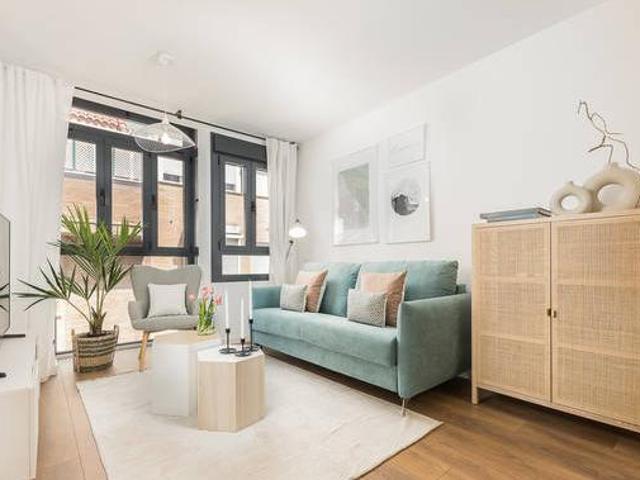 Cómodo Apartamento de 1 Dormitorio cerca de Azca