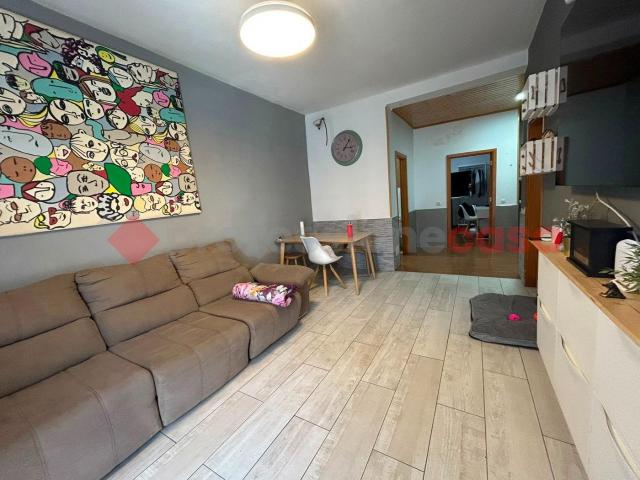 Cómodo piso en planta baja con patio y excelente ubicación en Vecindario