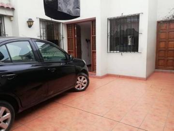 COMODA CASA EN VENTA CERCA AL ROSEDAL ALTURA DE LA CUADRA 6 DE SIMON SALGUERO