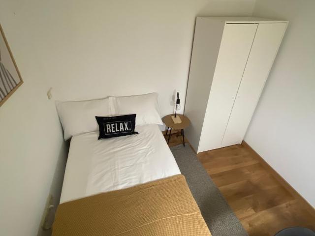 COMODA HABITACION CON EXCELENTE UBICACION EN IBIZA
