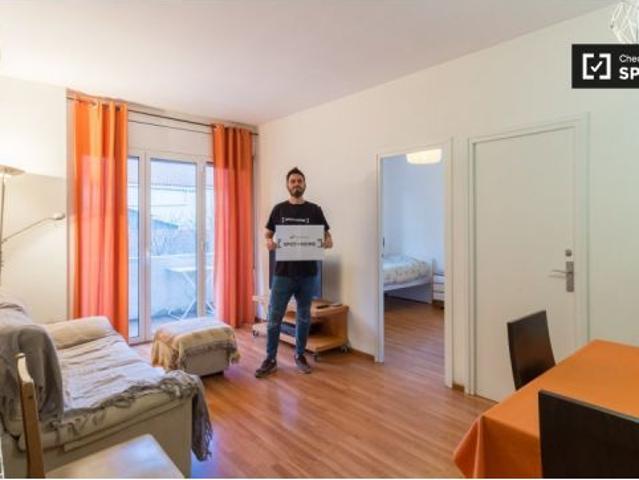 Cómoda habitación en alquiler en apartamento de 3 dormitorios, cerca de Casa Lleó Morera, L'