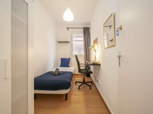 Cómoda habitación en alquiler en L'Hospitalet de Llobregat, Barcelona