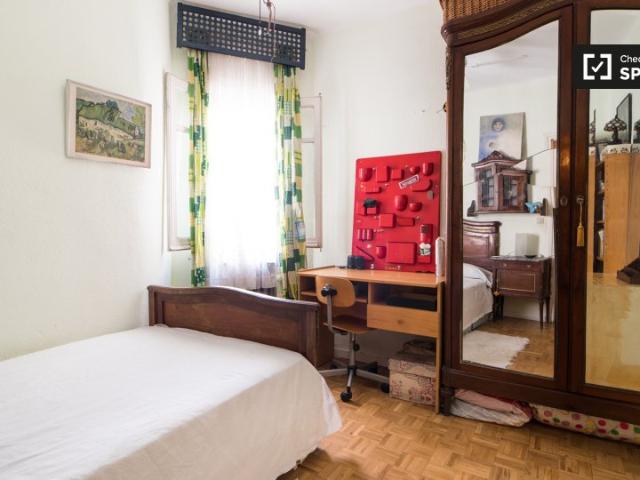 Cómoda habitación en apartamento de 2 dormitorios en Fuente del Berro