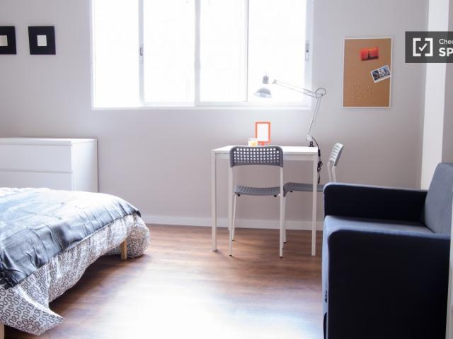 Habitación en piso compartido en alquiler en La Gran Vía, Valencia