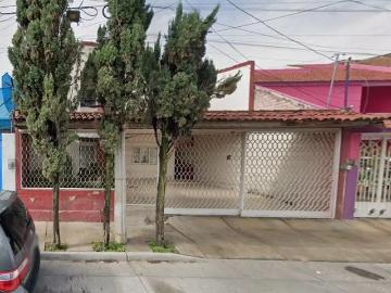 COMODA VIVIENDA DE 4 RECAMARAS EN GUADALAJARA