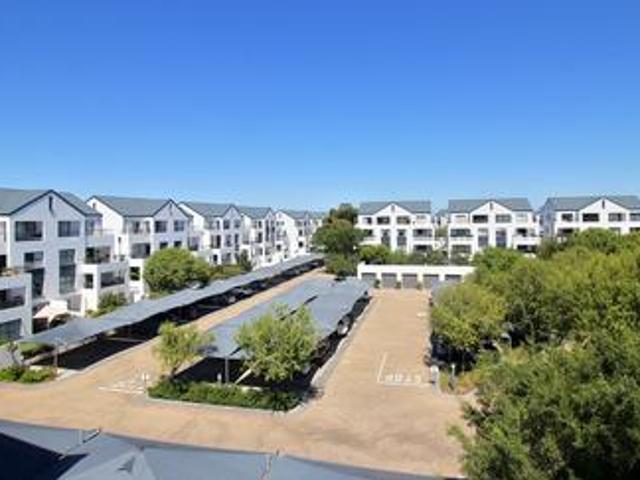 comfortable apartment in sought afte.
