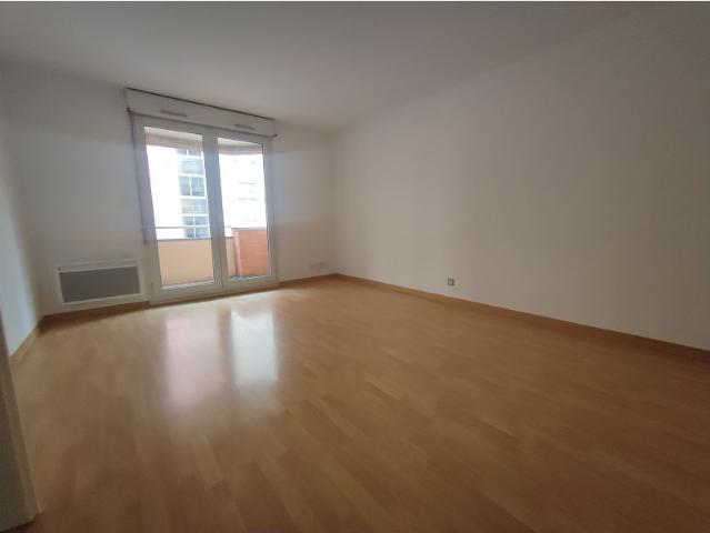 Compans Location T2 47 m² avec parking et cellier