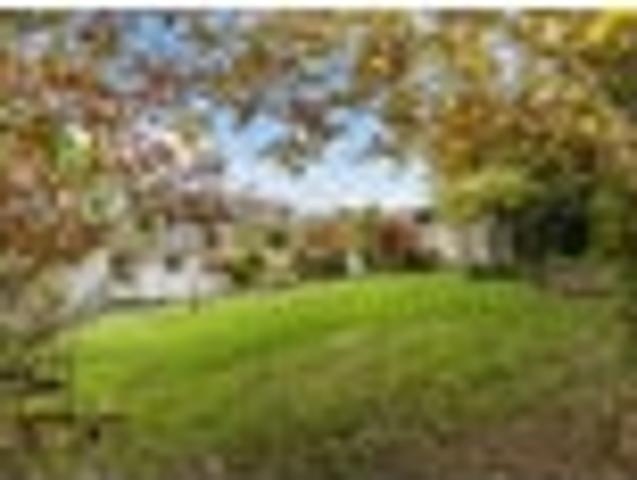 Compact Drive On Site With First Home Potential