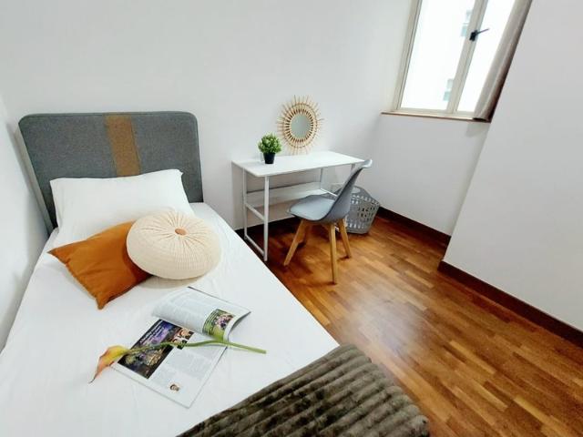 Compass Heights Condominium Room Rental, $1,299, 1 Bed 1 Bath 150 sqft $8.66 psf