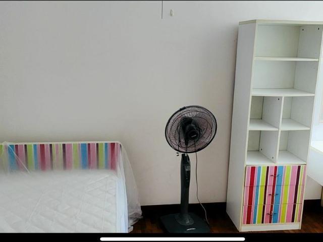 Compass Heights D19, Apartment
