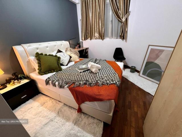 Compass Heights D19, Apartment