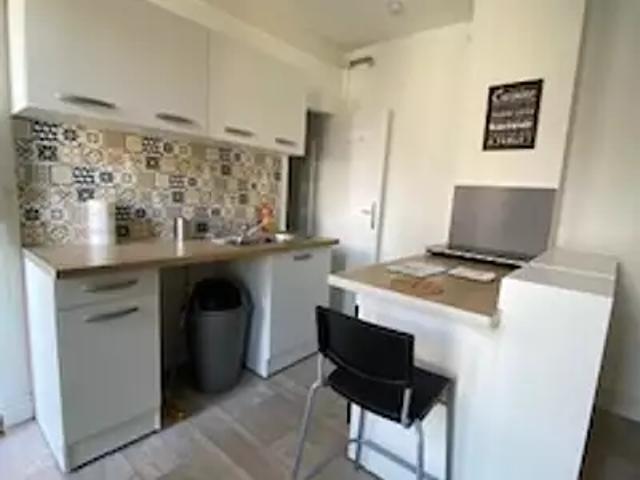 Compiègne 60200 Location appartement 2 pièces t2 au dernier étage
