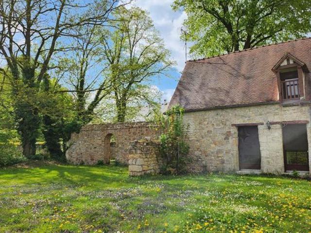 COMPIEGNE 60 Maison en pierre 3p