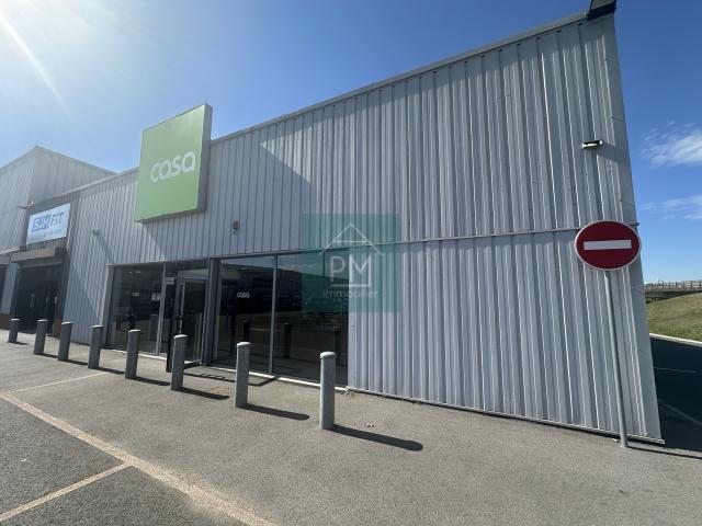 COMPIEGNE LOCAL COMMERCIAL 750m2