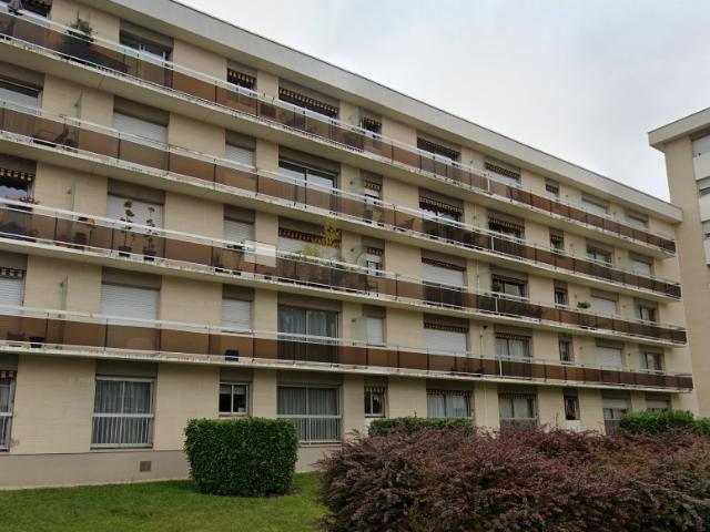 COMPIEGNE: Studio 1 pièce s 27.35 m2