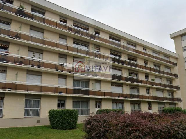 COMPIEGNE: Studio 1 pièce s 27.35 m2