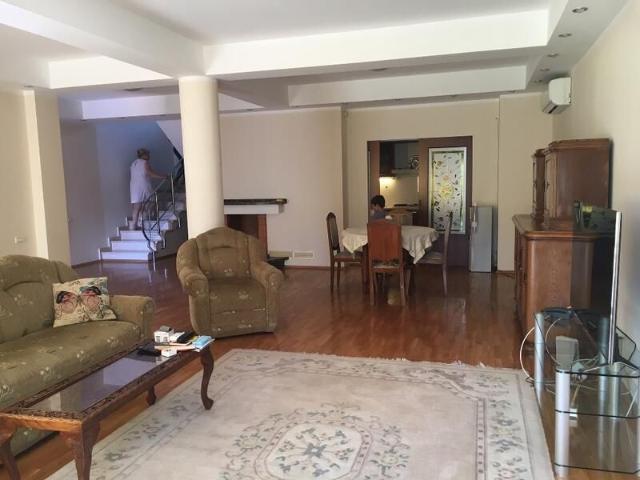 Compound villa