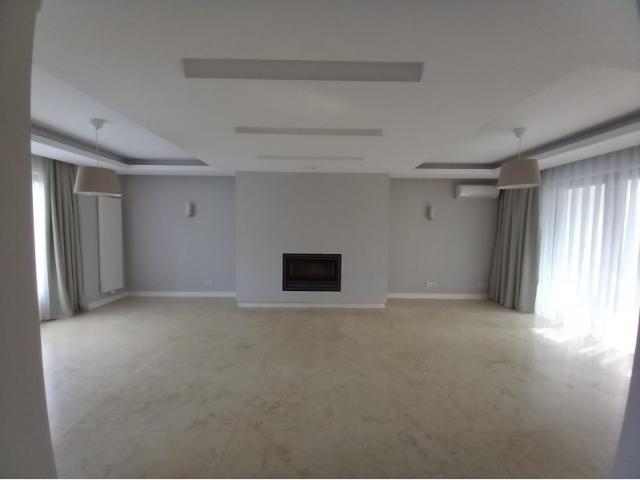 Compound villa