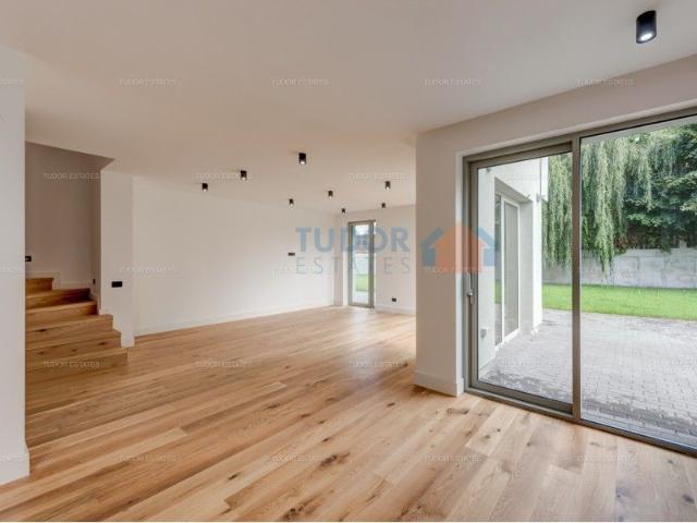 Compound villa