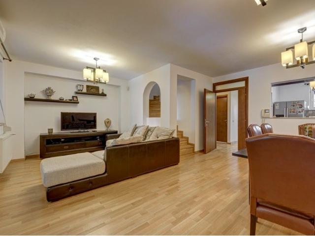 Compound villa