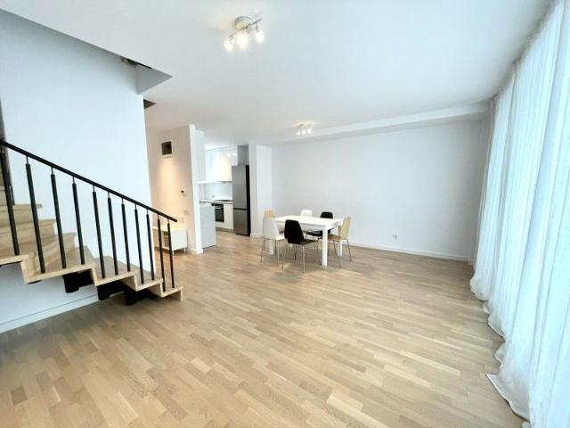 Compound villa