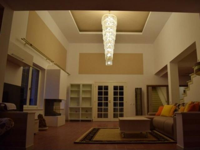 Compound villa