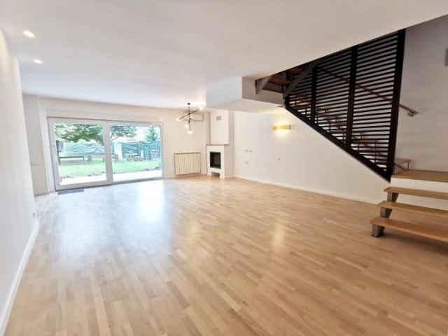 Compound villa