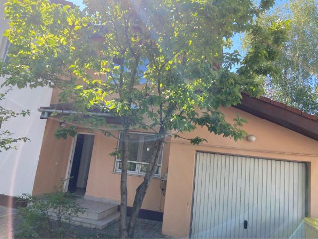 Compound villa