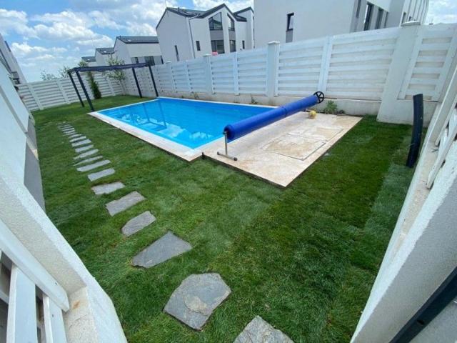 Compound villa