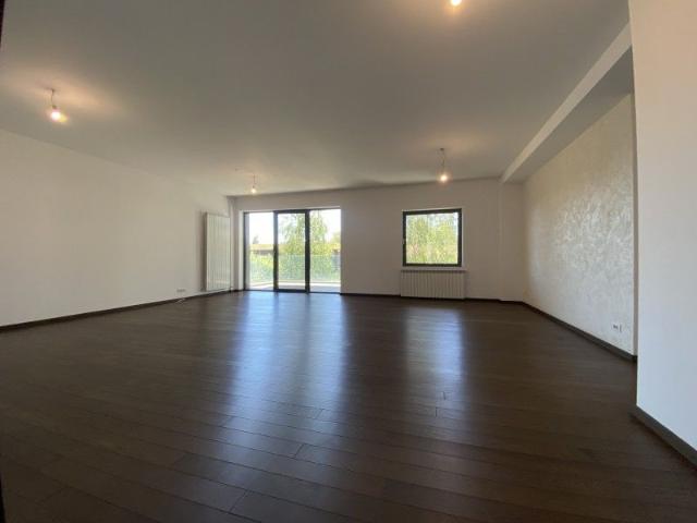 Compound apartment