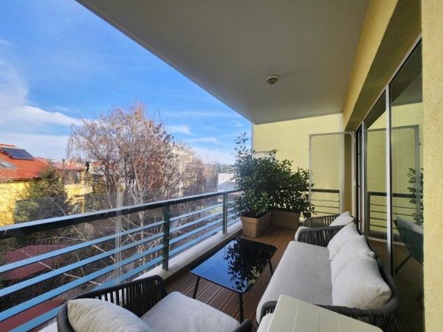 Compound apartment