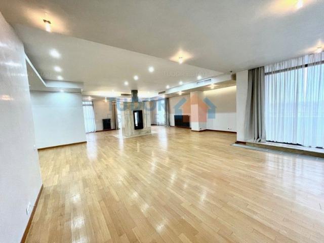 Compound Penthouse apartment