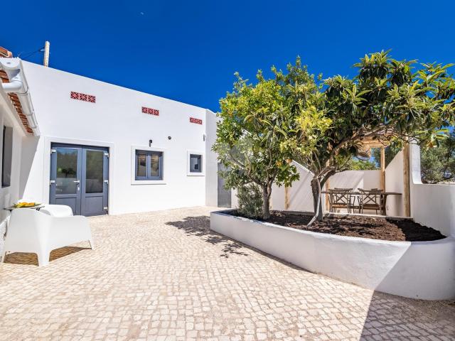 Completamente renovada, encantadora casa independente de 2 q. 65m² Luz de Tavira e Santo Estêvão