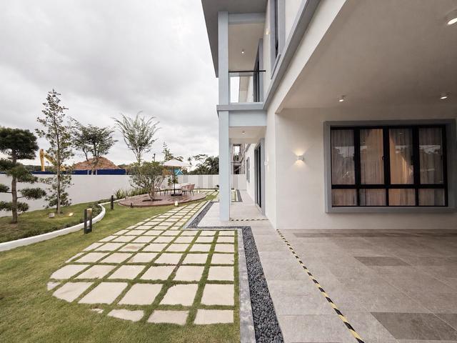 Complete Unit Freehold Gated Guard Double Storey Near Ayer Keroh Toll