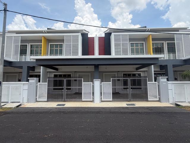Complete Unit 5 Bedrooms Double Storey Terrace Bukit Katil JPJ Melaka
