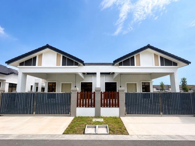 Complete with Kitchen Cabinet Freehold Single Semi D Near Jasin Toll