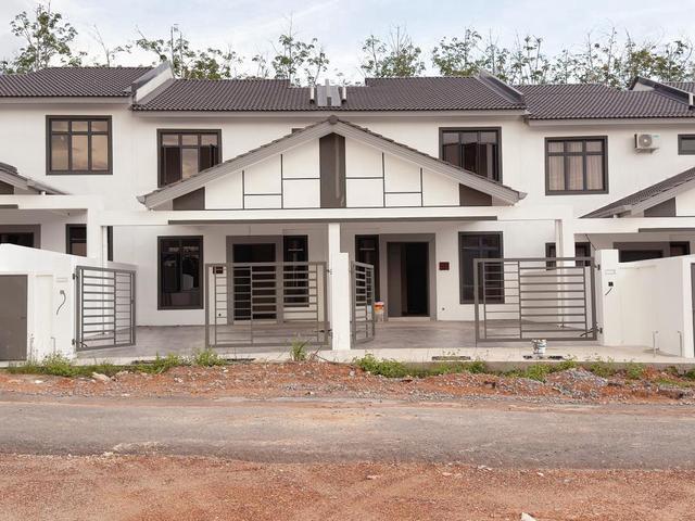 Complete Soon Full Loan BUMI Lot Freehold 2 Storey 20x65 Bertam Setia