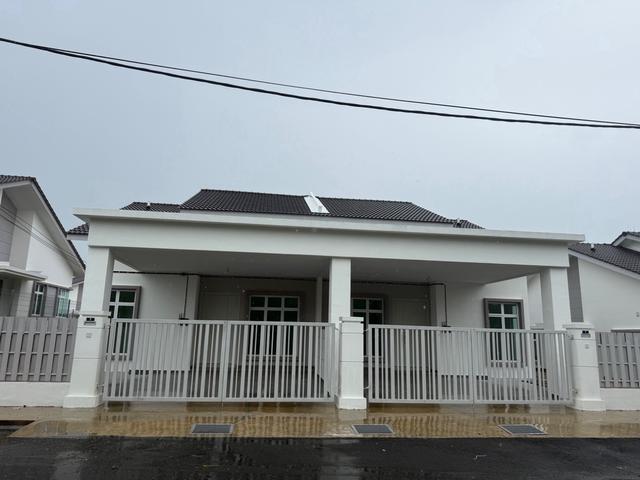 Completed FREEHOLDNew Single Storey Ayer Molek Kolej Mara Melaka
