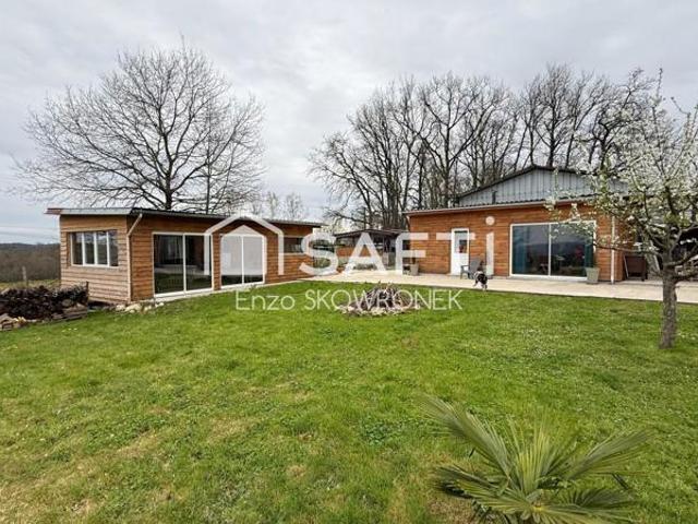 Complexe 3 chalets et local commercial