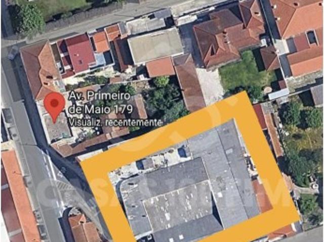 Complexo Industrial com Habitação