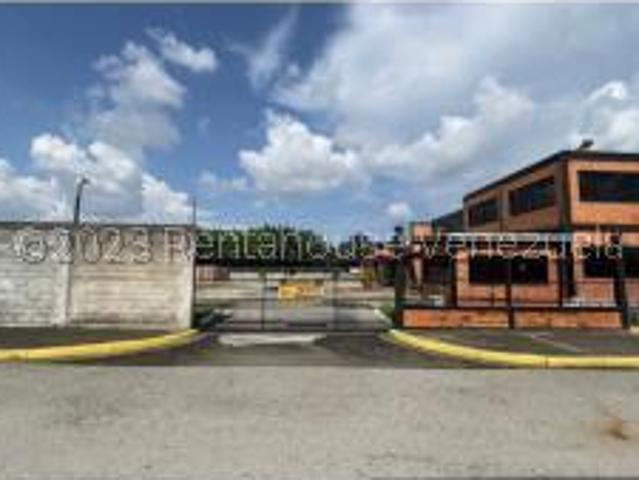 Complejo Industrial de 40.000m²: Infraestructura Imponente en Zona Ind. Sur COD 26 6301